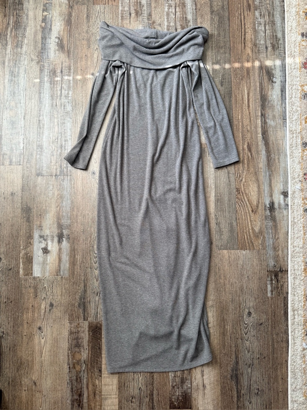 Grey Off-Shoulder Long Sleeve Maxi Dress